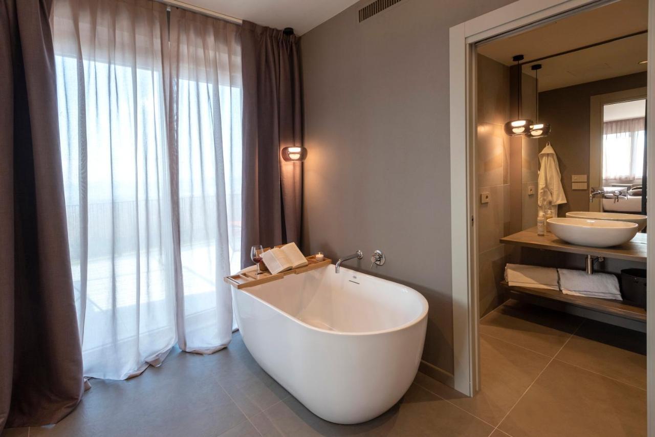 Agriturismo Speziale Wine Resort Verduno エクステリア 写真