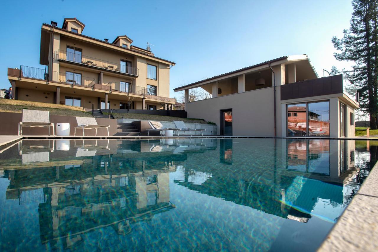 Agriturismo Speziale Wine Resort Verduno エクステリア 写真