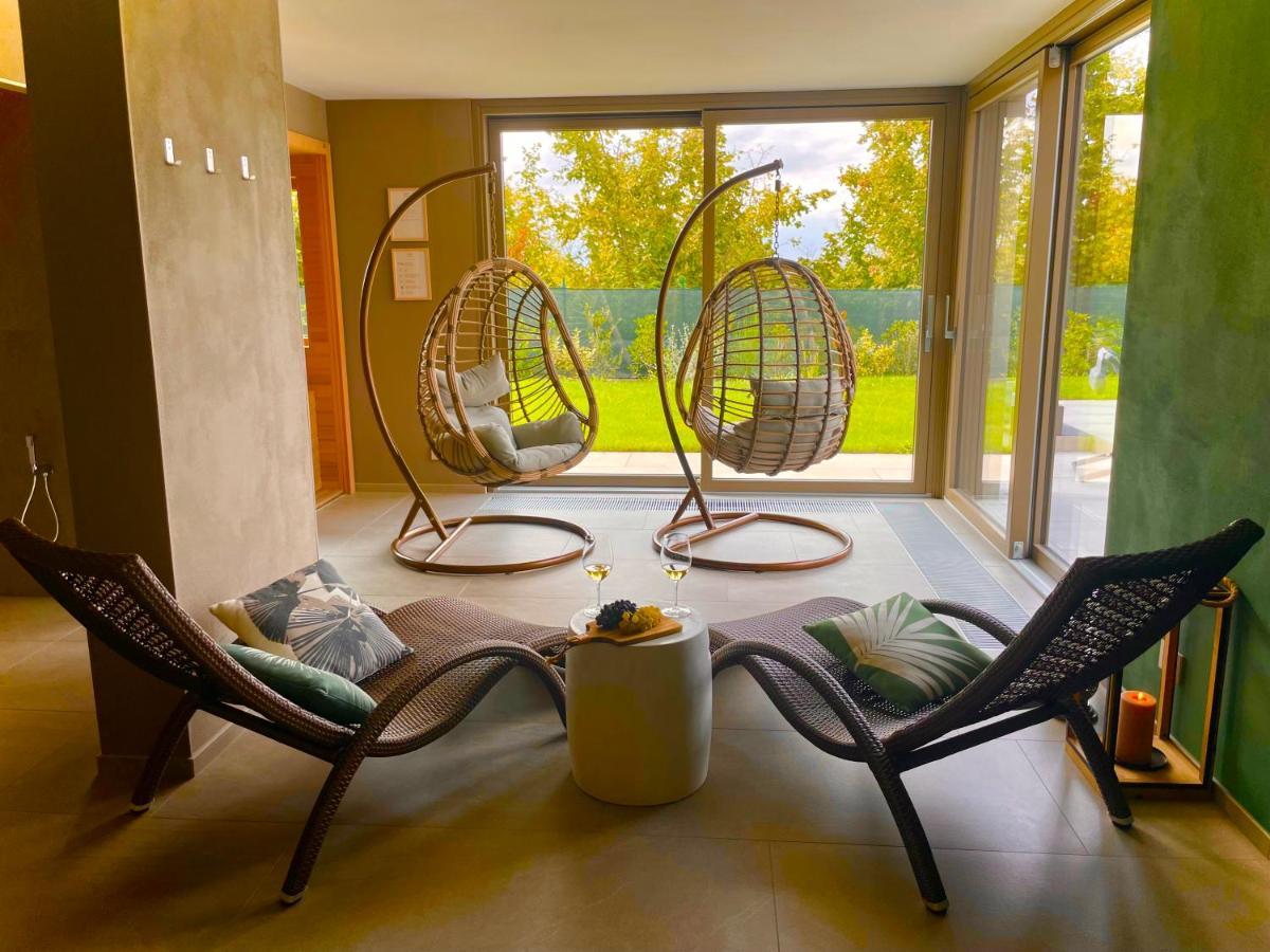 Agriturismo Speziale Wine Resort Verduno エクステリア 写真