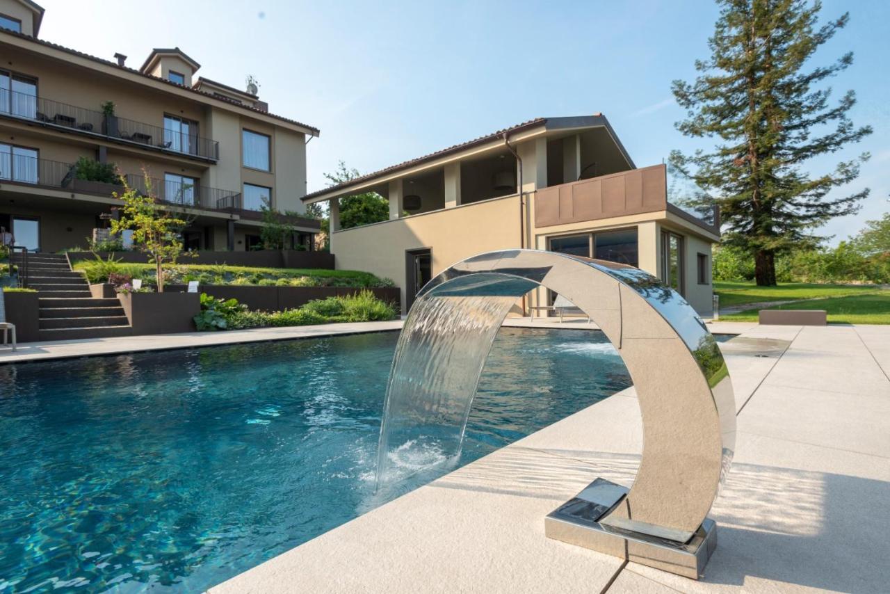 Agriturismo Speziale Wine Resort Verduno エクステリア 写真